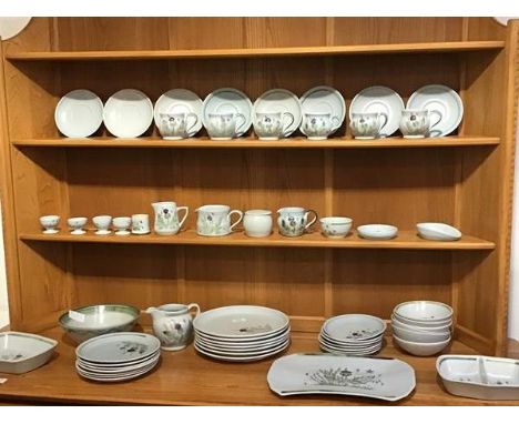 A Buchans ware of Portobello Edinburgh thistle pattern 51 piece  dinner service, consisting of dinner plates, side plates, sa