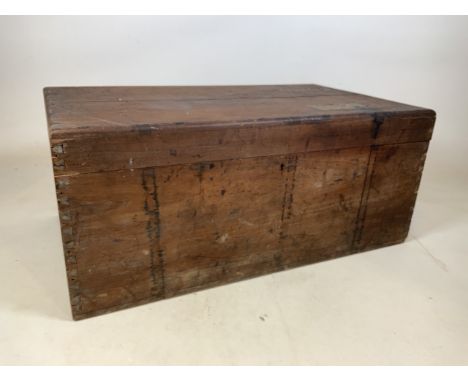 A large teak trunk with military text to top. Major H.W.Baldwin R.E. Trunk with rounded top and sides.W:92cm x D:54cm x H:39c