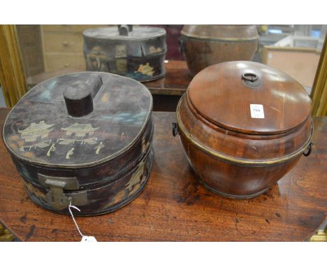 Two Chinese lidded boxes.