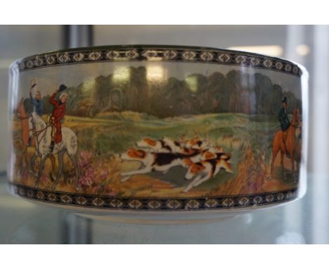 A Royal Doulton series ware bowl depicting a hunting scene.