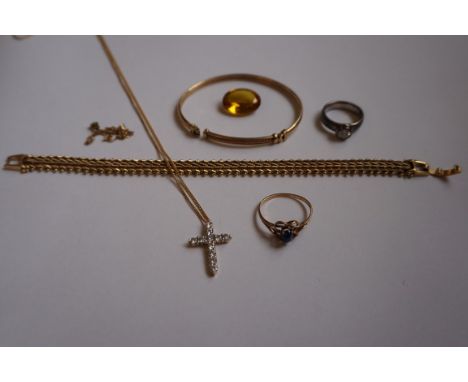 A CZ cross pendant and 9ct gold chain, together with, a yellow metal ring, a loose citrine, a yellow metal bangle (af) a cost