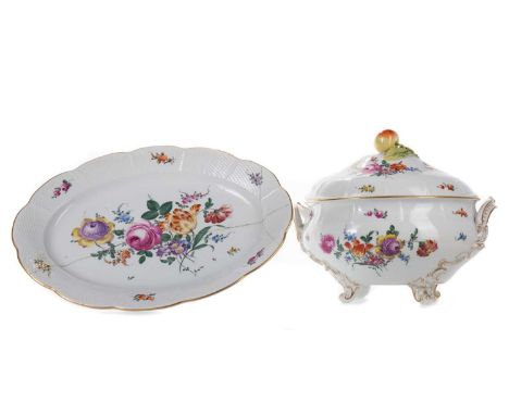 VIENNA PORCELAIN DINNER SERVICE LATE 19TH CENTURY decorated in the manner of Punkt-period Meissen with floral centre within a