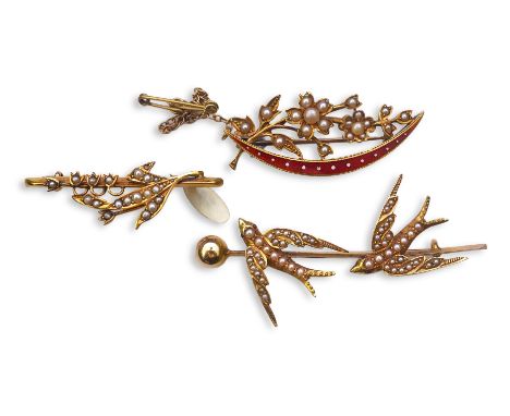 A collection of three late Victorian/Edwardian seed pearl brooches, circa 1900 comprising: a brooch designed as a pair of swa