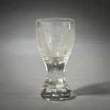 Freimaurer-Klotzfuß-Glas