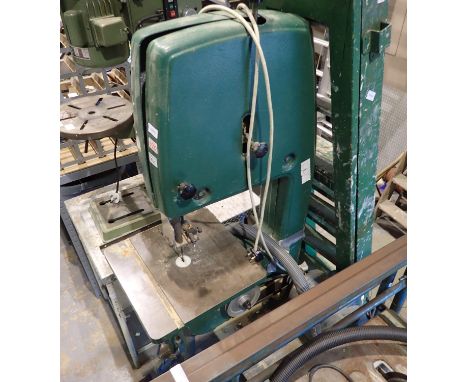 Wadkin bursgreen large reciprocating saw with table. Not available for in-house P&P, contact Paul O'Hea at Mailboxes on 01925