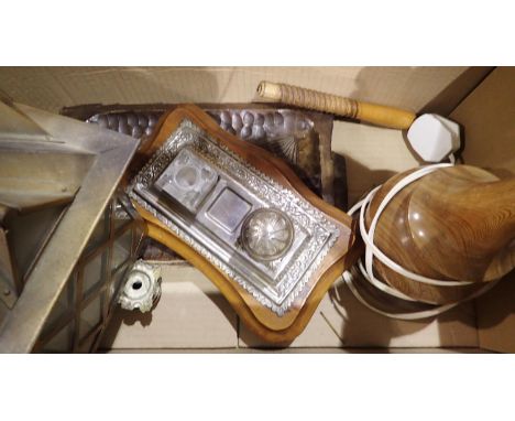 Mixed treen to include wooden lamp etc. Not available for in-house P&P, contact Paul O'Hea at Mailboxes on 01925 659133Condit