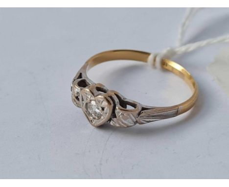 A heart shaped setting with a single stone diamond 18ct gold size R - 2.8 gms 