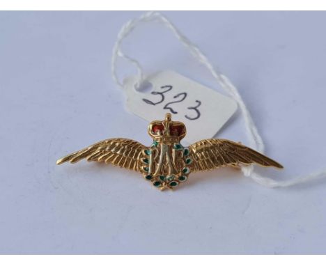 A gold and enamel RAF winged brooch - 3 gms 