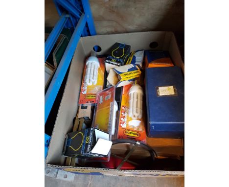 BOX OF LIGHT BULBS AND NIGHT LIGHT PLUGS
