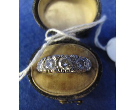 Five stone diamond ring, shank cut.(B.P. 24% incl. VAT)