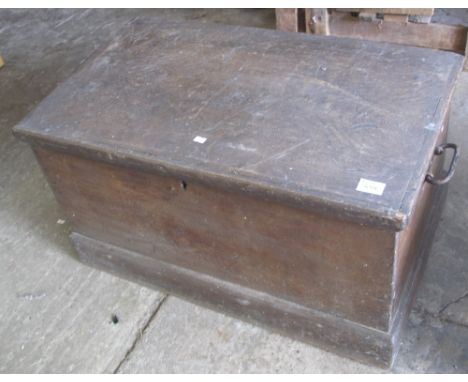 Rustic pine two handled trunk. (B.P. 24% incl. VAT)