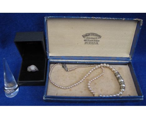 Silver ring, diamond set ring and simulated pearls.(B.P. 24% incl. VAT)