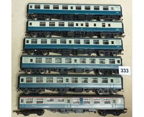 BACHMANN 5 MK1 COACHES IN RAIL BLUE INC E4112 X3, M 35040, E26033 & 1 TRIANG RBR