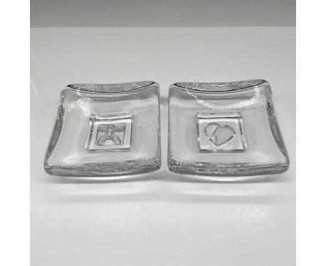 Set includes 2 square dishes that has the appearance of sculpted ice - Days Dish Saturday and Kissing face heart. Kosta Boda 