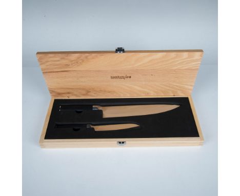 Handcrafted Japanese Ibaraki steel blades. A 10-inch Chef knife and a 5.5-inch utility knife. High quality steel and hand mad