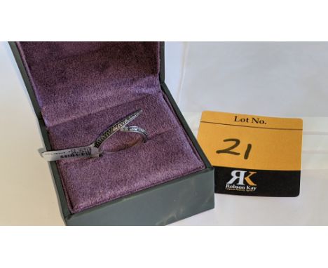 18ct white gold &amp; black diamond ring in modern design. RRP £2,100We have used a ring sizer mandrel to determine the insid