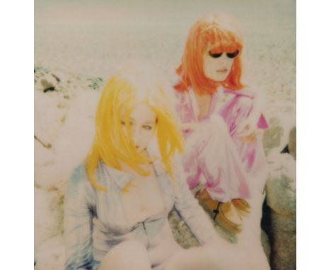 STEFANIE SCHNEIDER1968 CuxhavenOHNE TITEL AUS 'RHADA' (1995) Color Lambda Print. 30 x 30 cm. Unsigniert. Part. mit Kratzspur,