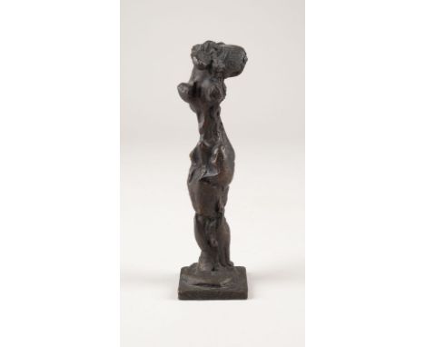 ROLF SZYMANSKI1928 Leipzig - 2013 Berlin'KLEINE RÖMISCHE FIGUR' (1962) Bronze, dunkelbraun patiniert. H. 17 cm, Gew. 0,6 kg. 