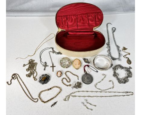 A hall marked silver bangle and other various costume jewellery&nbsp; 