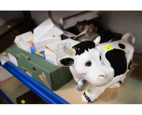 A ceramic cow cookie jar, ceramic cats, Limited Archleigh &amp; Elliot boxed pots 