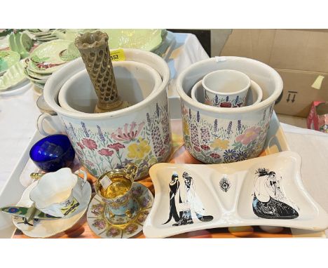 3 "Hidcote" Portmeirion jardinières and decorative china, including a "Blind Earl" trio set. 