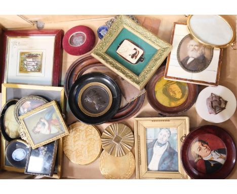 A framed bronze medal featuring Josephine Imp. Etreine framed and a selection of miniatures etc