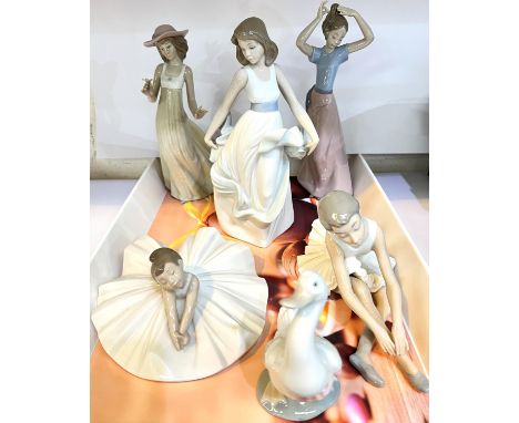 NAO figures: 2 ballerinas, 3 girls and a duck 