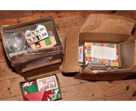 Model railway accessories, Betta Bilda kits, maps and ephemera.