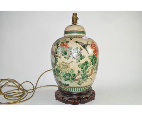 Lamp modelled with a Chinese porcelain large ginger jar and cover with crackle effect and decorated in famille vert style