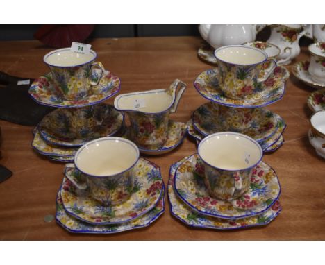An early 20th Century Royal Winton 'Marguerite' patterned tea set, comprising teacups, saucers, and cream jug