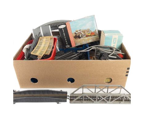 00 Gauge Model Railways. Comprising:Box 1: A boxed Bachman BR 75xxx 4-6-0 Tender loco, a boxed Hornby Dublo no. 4620 Breakdow