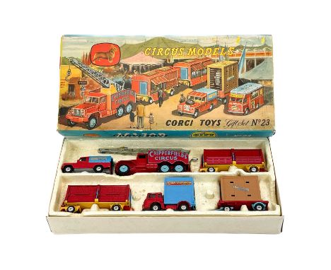 Corgi Major Chipperfields Circus Models Gift Set no. 23 A boxed gift set containing crane truck, land rover and animal carrie