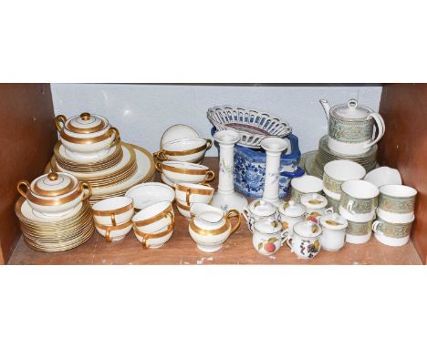 A Royal Worcester Balmoral patterned six place tea set, together with six Evesham pattern custard cups with covers, Minton Bu