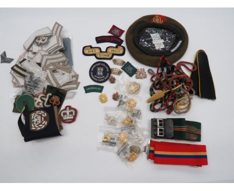 Varied Selection of Modern Rank and Badgesbadges include pair QC silvered Royal Military Police collar ... Pair QC silvered a