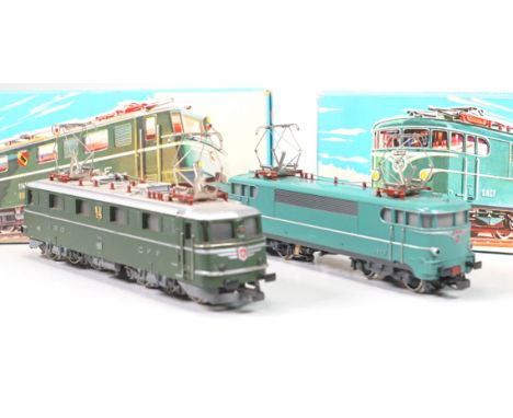 Märklin ab 1954, Gebr. Märklin &amp; Cie., G.m.b.H. Göppingen, Schriftzuglogo: 3038 und 3050 Schweizer und Franz. Elektroloko