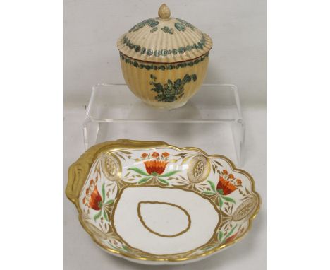 18th century English porcelain sucrier of reeded circular form decorated with green floral sprays, domed cover with pinecone 