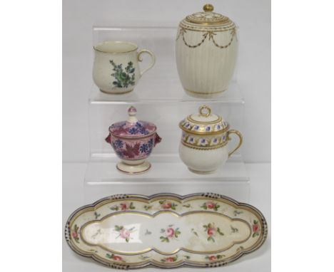 Small Derby porcelain covered custard cup with gilt and floral sprig borders, 9cm high; a small cup with green floral sprays,