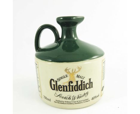 Glenfiddich single malt Scotch whisky, Mary Queen of Scots, ceramic flagon, 75cl