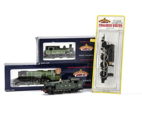 Three Bachmann 00 Gauge Steam Locomotives: comprising 31-550A Class V2 2-6-2 in LNER green as no 4771 'Green Arrow' (A NRM sp
