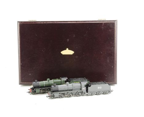 Two Bachmann 00 Gauge Class N 2-6-0 Tender Locomotives: in Limited Edition cased set no 0783/1000, including SE&CR grey no 81