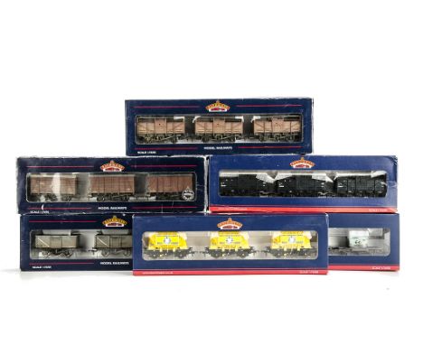 Bachmann 00 Gauge Freight Stock: Six 3-wagon sets, including 'standard' editions 37-981 Conflats and 38-286 Presflos, Modelzo