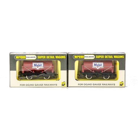 A pair of Wrenn 00 Gauge W5062 'Mobil' 4-wheel Tankers,  in original window boxes, E, boxes E (2)