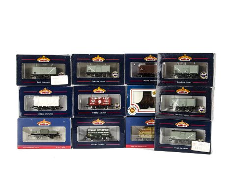 Bachmann 00 Gauge Freight Stock: One dozen assorted 4-wheel wagons, including mineral wagons, private owner wagons (including
