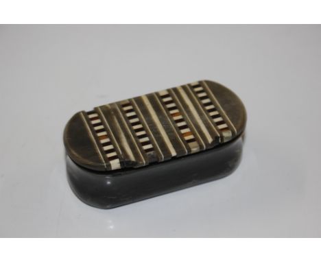 A horn inlaid snuff box 