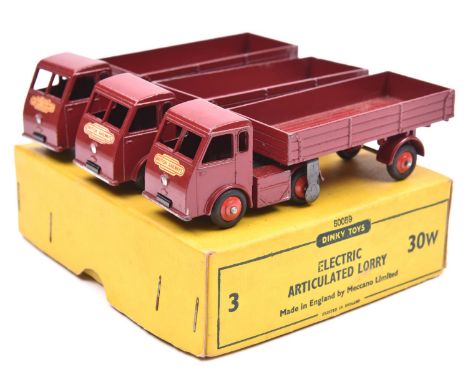 A Dinky Toys 3-vehicle Trade Box (30W). Electric Articulated Lorry. Containing 3 Hindle Smart-Helecs electric lorries. In Bri