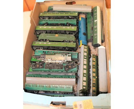 30x OO gauge model railway items by various makes including Hornby, Tri-ang, etc. Including 3x BR locomotives; A 2-6-2T Prair