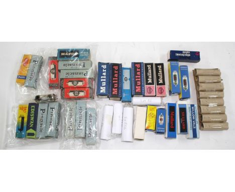 Selection&nbsp;of amplifier valves including assorted PCL,&nbsp;PCC, UY, UCL, EZ, EL, ECC, DY etc, including Mullard, Pinnacl