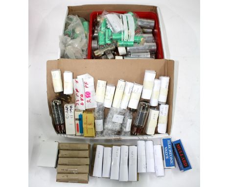 Selection of various amplifier valves&nbsp;to include PCL, UF, UCH, EL34 etc, various makes including Mullard; together with 