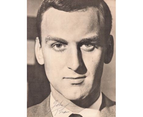 John Thaw signed 9x7 vintage black and white photo. John Edward Thaw, CBE (3 January 1942 - 21 February 2002) was an English 