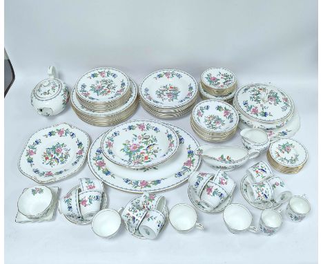 Aynsley Pembroke design part tea/ coffee/ dinner service to include tea pot, eight dinner plates, eight soup plates, eight si